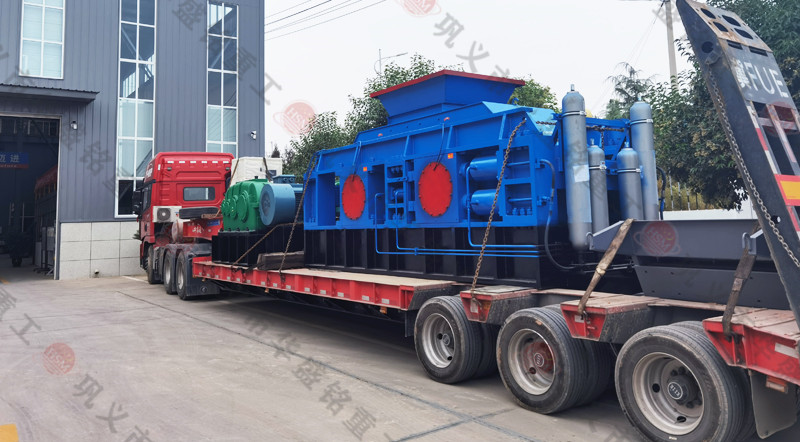 河南對(duì)輥破碎機(jī)廠(chǎng)家發(fā)貨現(xiàn)場(chǎng)
